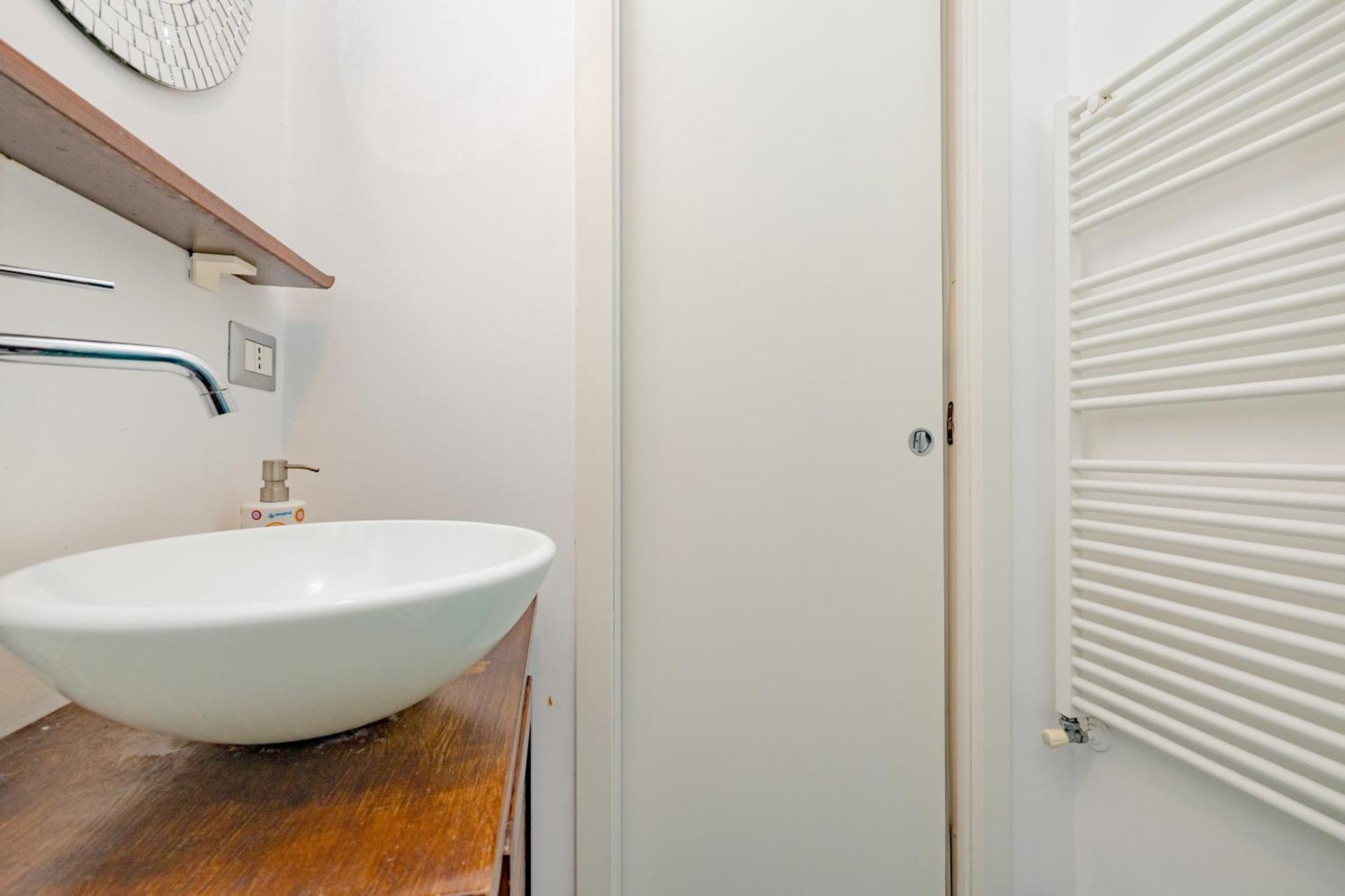 Vintage Gem - 8 Min Duomo Apartment มิลาน ภายนอก รูปภาพ